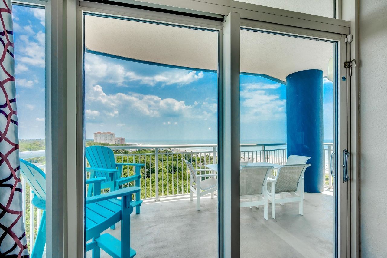 215 77th Ave. N  Photo 7