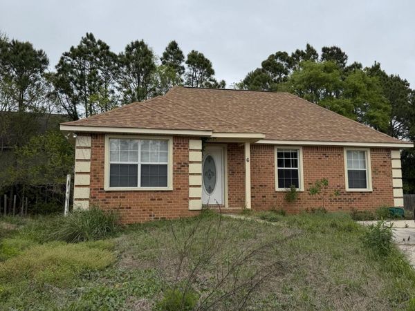 6 Laudeac Court, Pass Christian, MS 39571