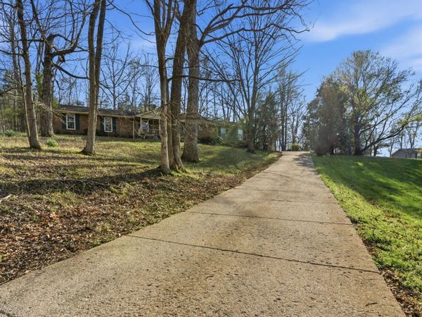 8073 Ridgewood Rd , Goodlettsville, TN 37072