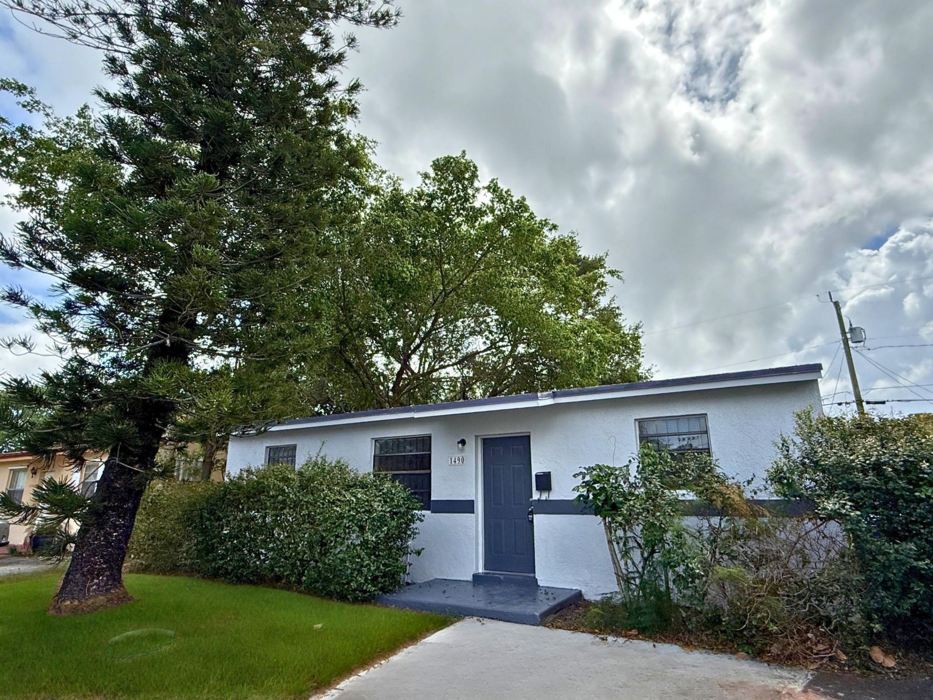 1490 NE 152nd Street, North Miami Beach, FL 33162 Photo