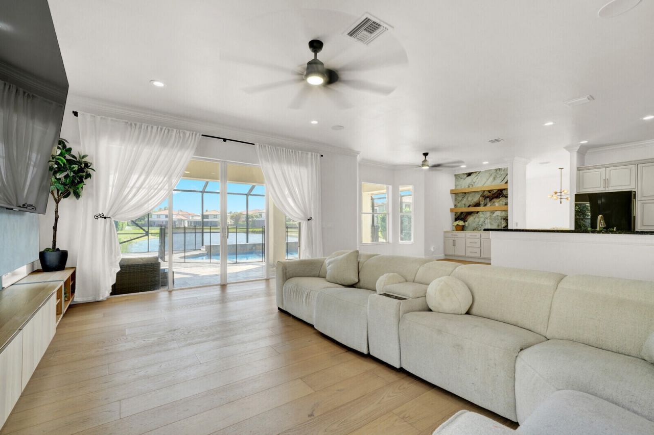 8685 Cobblestone Point Circle, Boynton Beach, FL 33472 Photo