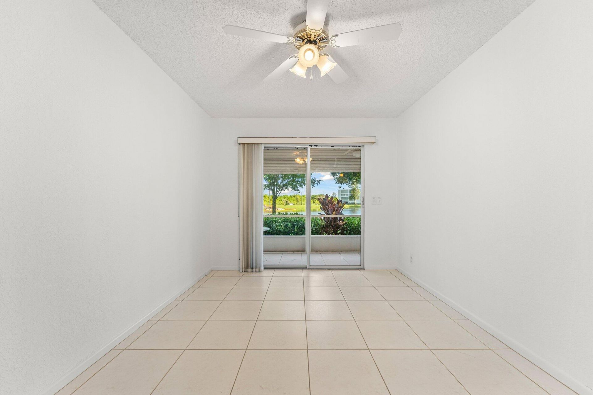 1047 Lincoln C, Boca Raton, FL 33434 Photo