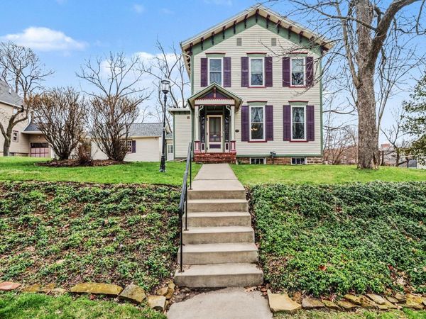 320 N Division Street, Marshall, MI 49068