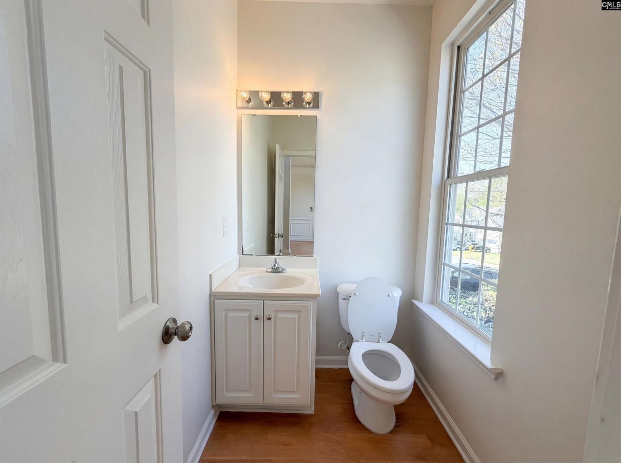 112 Coopers Hawk Circle  Photo 13