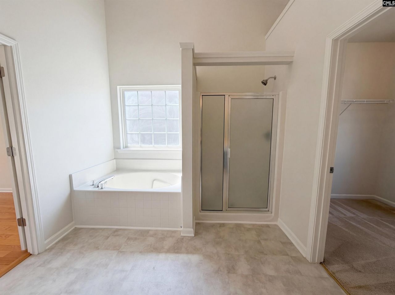 112 Coopers Hawk Circle  Photo 6