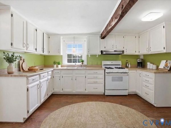 8153 E Patrick Henry Road, Ashland, VA 23005