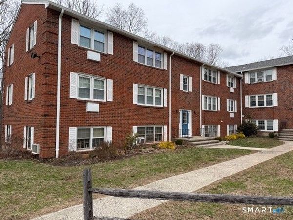 39 Briarwood, Unit A, Branford, CT 06405