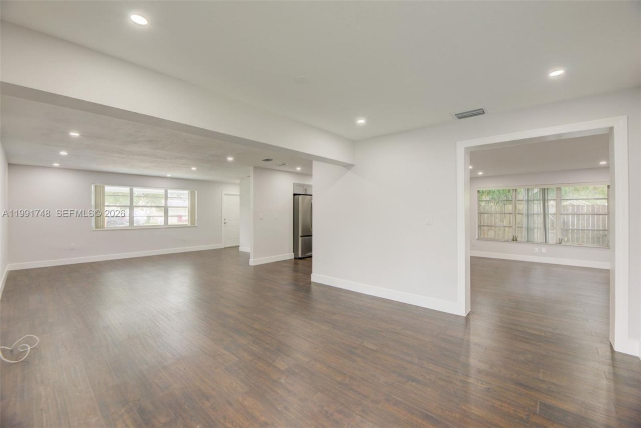 7811 NW 10th St, Unit 7811, Pembroke Pines, FL 33024 Photo