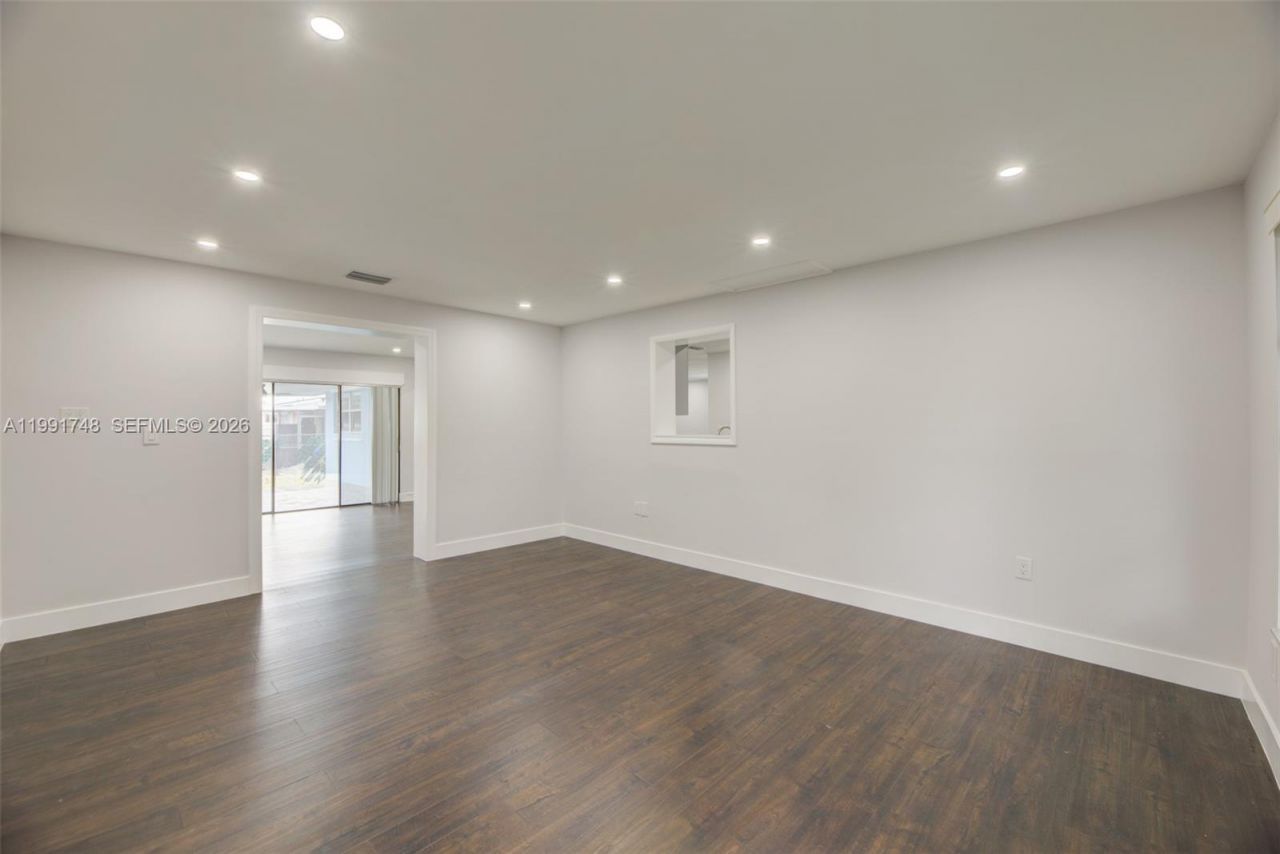 7811 NW 10th St, Unit 7811, Pembroke Pines, FL 33024 Photo