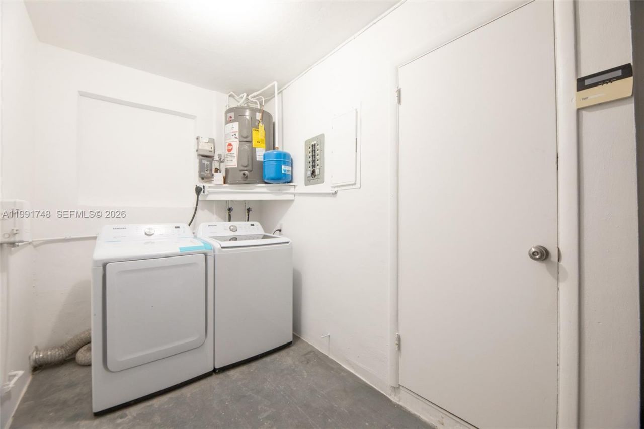 7811 NW 10th St, Unit 7811, Pembroke Pines, FL 33024 Photo