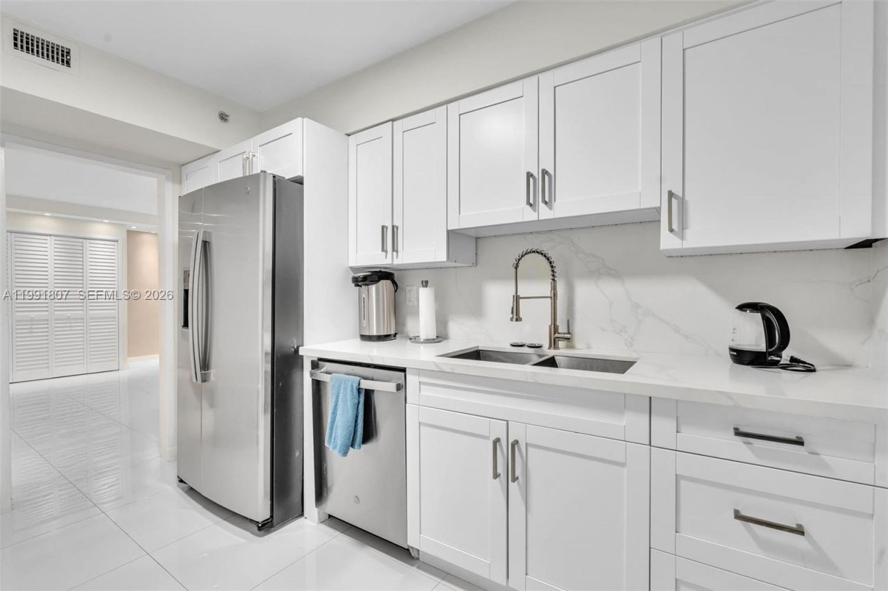 9195 Collins Ave , Unit 303, Surfside, FL 33154 Photo