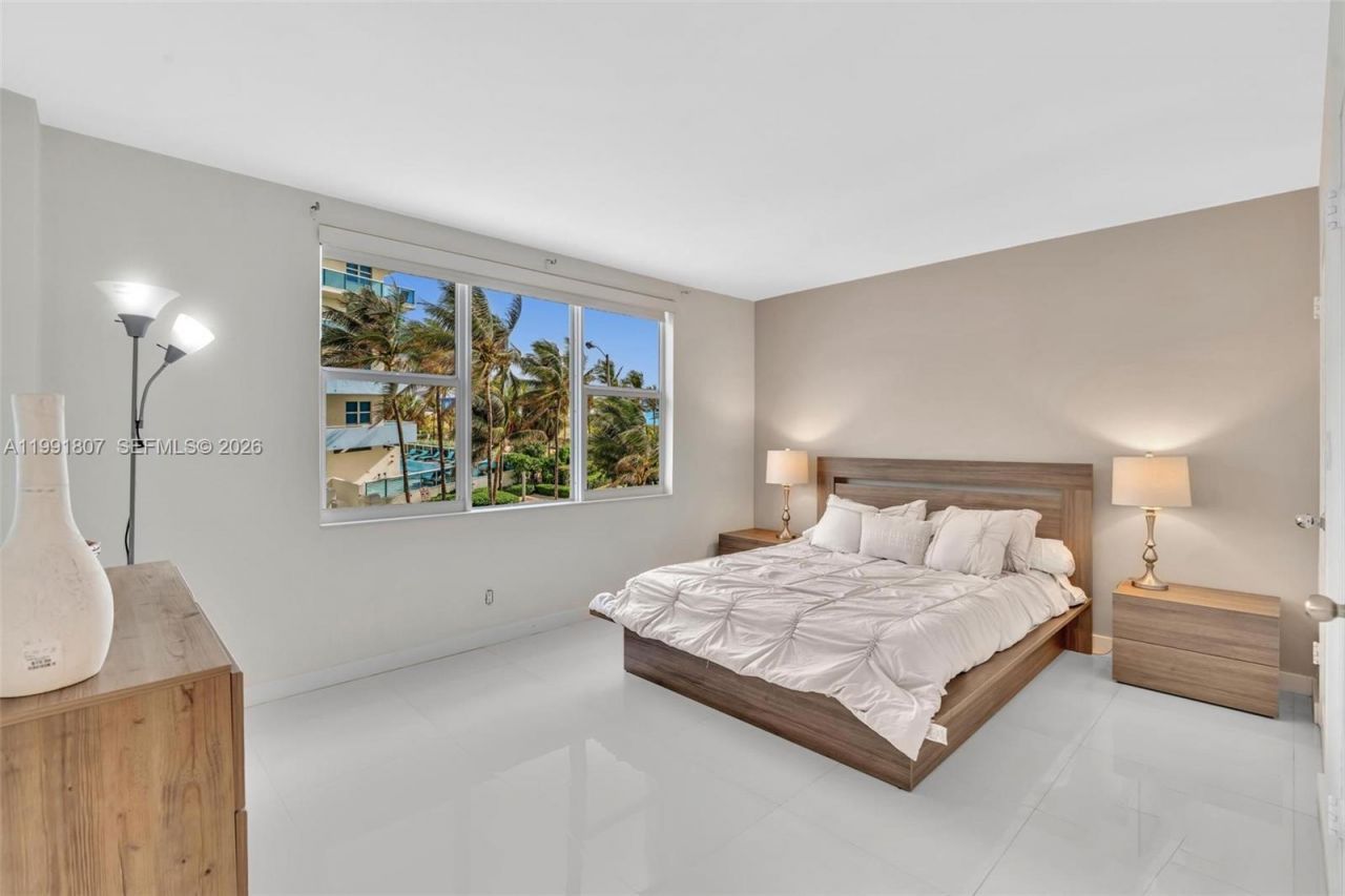 9195 Collins Ave , Unit 303, Surfside, FL 33154 Photo