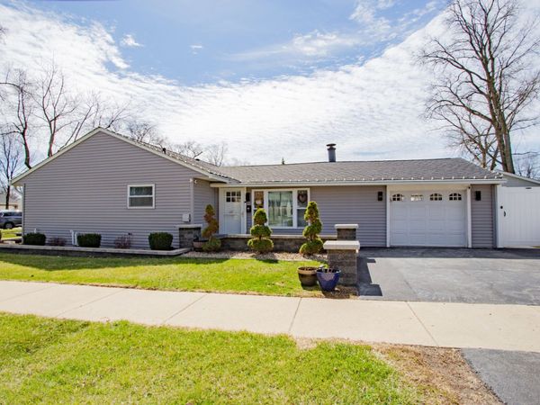 406 Rose Street , Bensenville, IL 60106