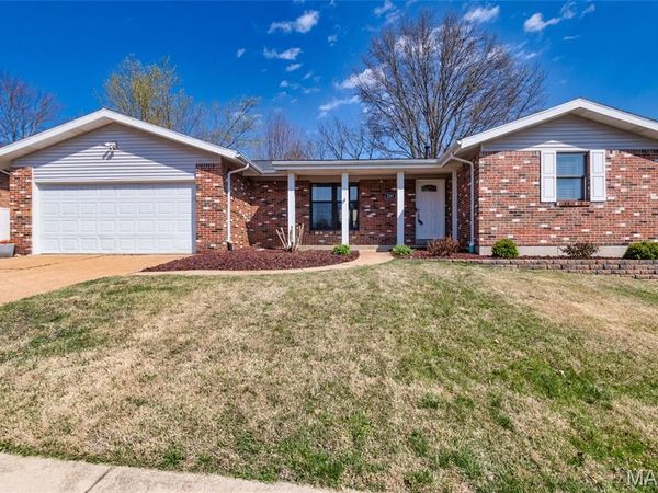 2161 Olde Winery Road, St Louis, MO 63129