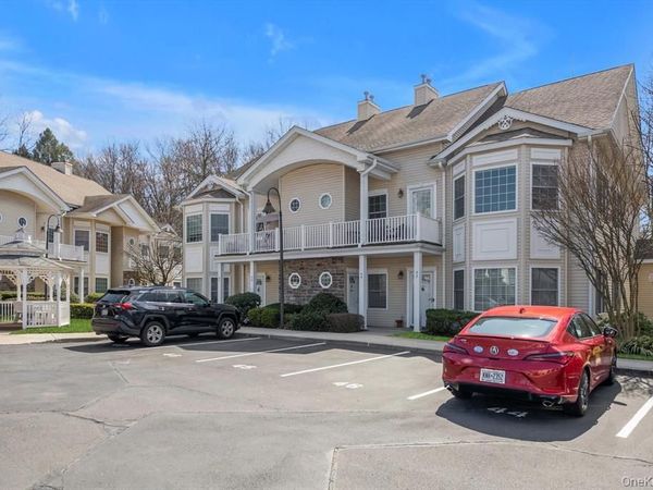 45 Autumn Drive, Plainview, NY 11803