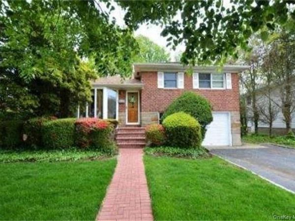 38 Evelyn Lane, Syosset, NY 11791