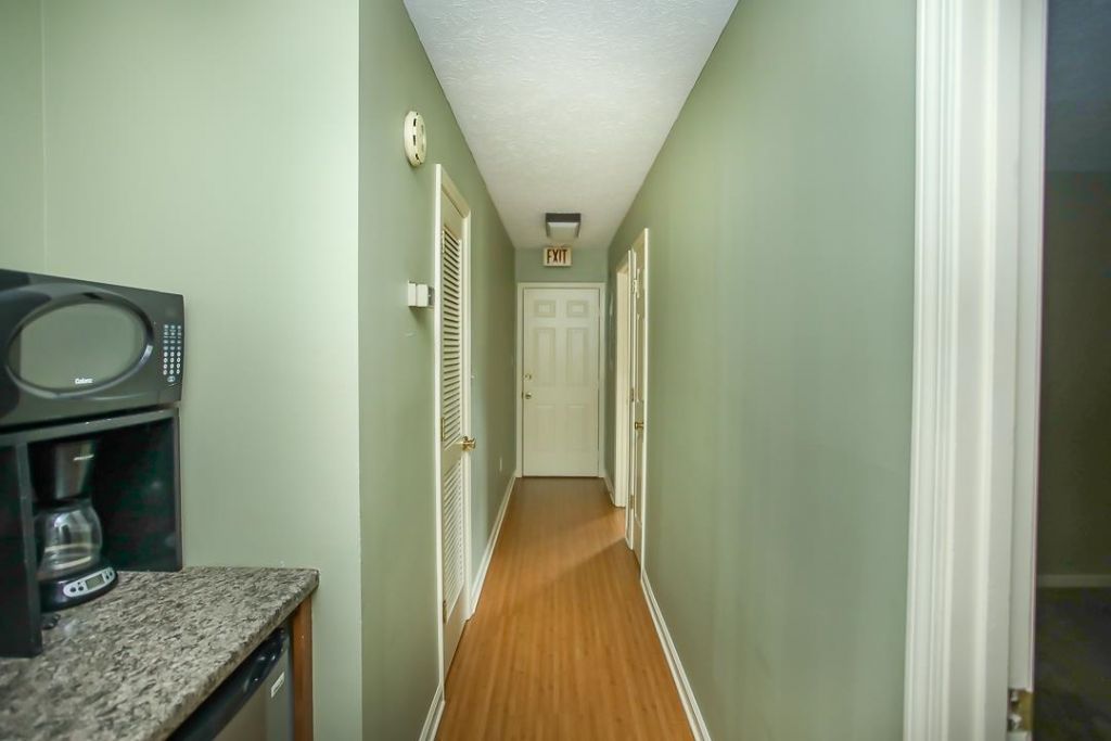 1506 Azalea Dr. Photo 7