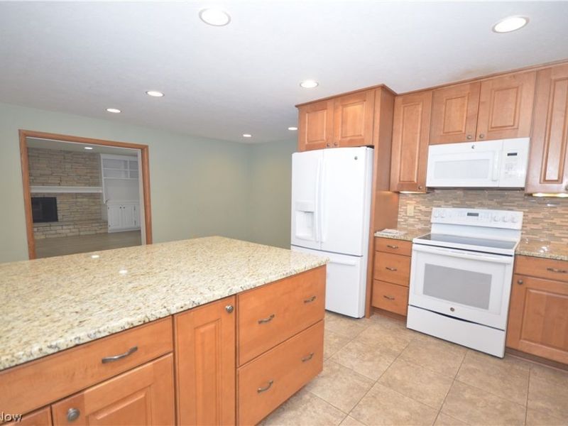 987 Howard Drive, Tallmadge, OH 44278 Photo 10