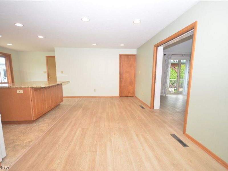 987 Howard Drive, Tallmadge, OH 44278 Photo 13