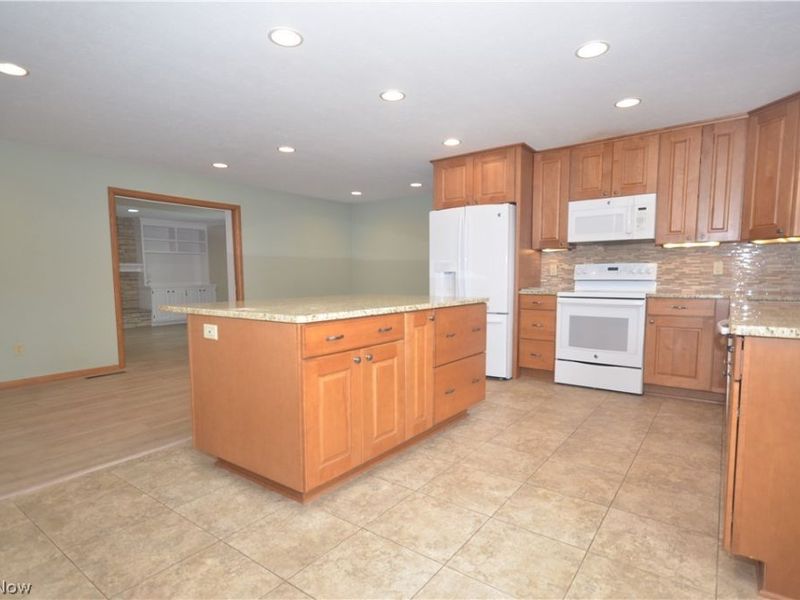 987 Howard Drive, Tallmadge, OH 44278 Photo 5