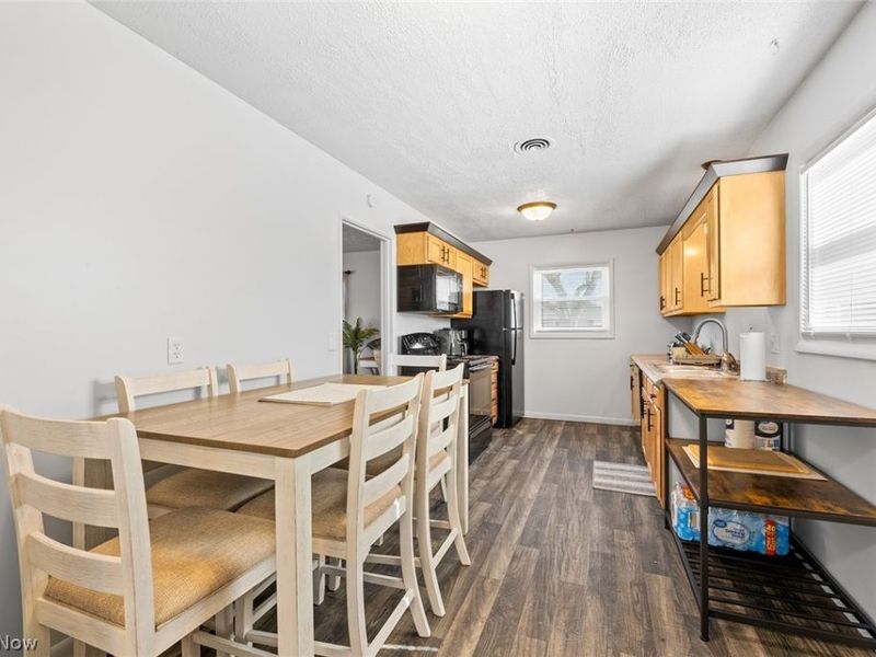 2225 Martha Avenue NE, Canton, OH 44705 Photo 8