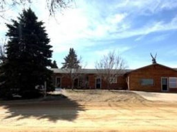 137 & 139 SW LAKE DRIVE, Arlington, SD 57212
