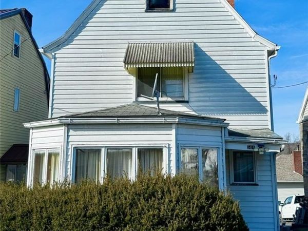 544 Pearl St, Brownsville, PA 15417