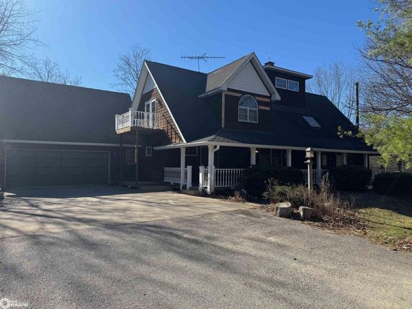 2418 Silverwood Lane, Fairfield, IA 52556