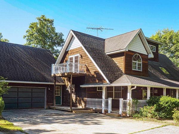 2418 Silverwood Lane, Fairfield, IA 52556