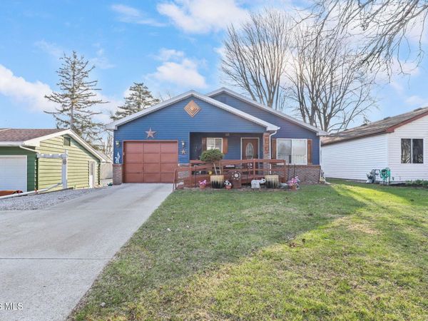 2018 Bonnie Doone Drive, Oregon, OH 43616