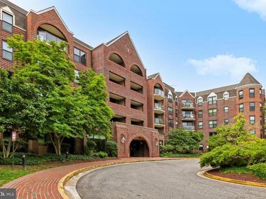 2100 LANGSTON BLVD, Unit 335, ARLINGTON, VA 22201
