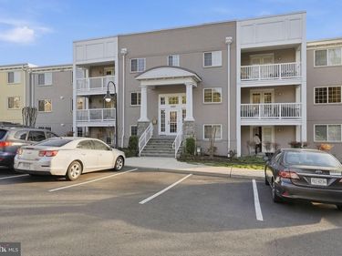 4167 S FOUR MILE RUN DRIVE, Unit 401, ARLINGTON, VA 22204