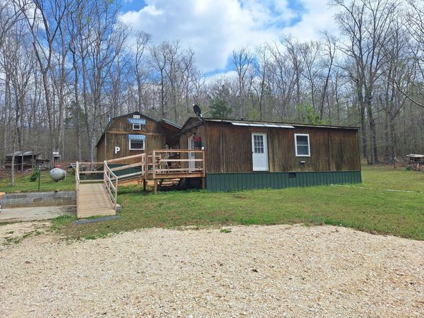 1622 Hill Chapel Rd, Big Sandy, TN 38221