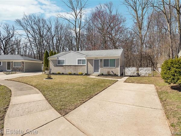 16226 Karin Street, Taylor, MI 48180