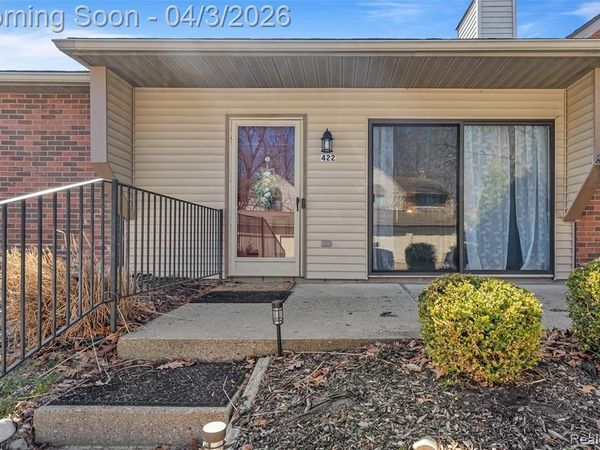 422 Water Tower Circle, Brighton, MI 48116