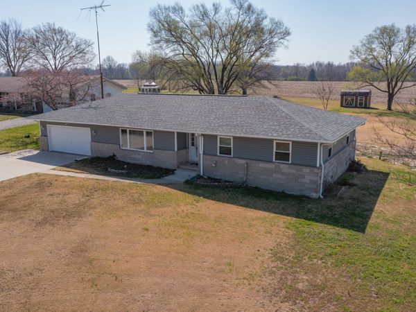 130 Greenview Road , Centralia, IL 62801