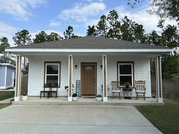 7201 Lake Suzzanne Way, Panama City, FL 32404