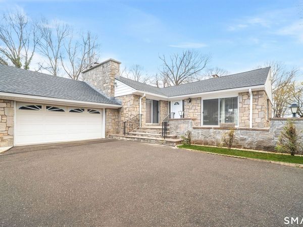 1603 Hartford, North Haven, CT 06473