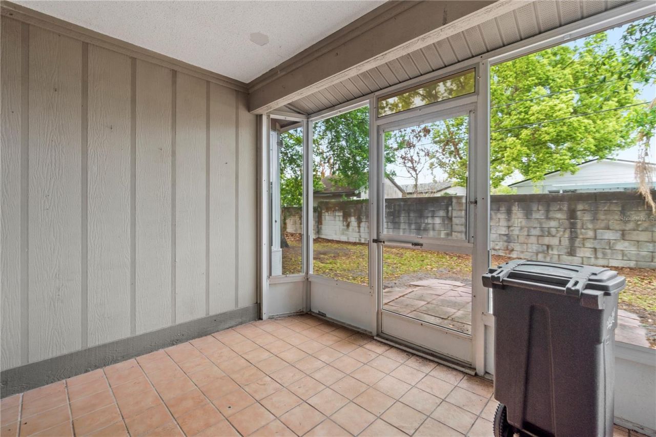 623 Red Oak Circle, Unit 121, Altamonte Springs, FL 32701 Photo