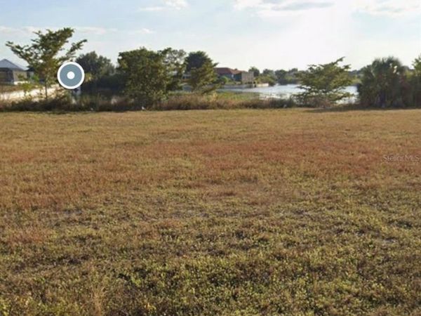 822 DIPLOMAT PARKWAY W, CAPE CORAL, FL 33993