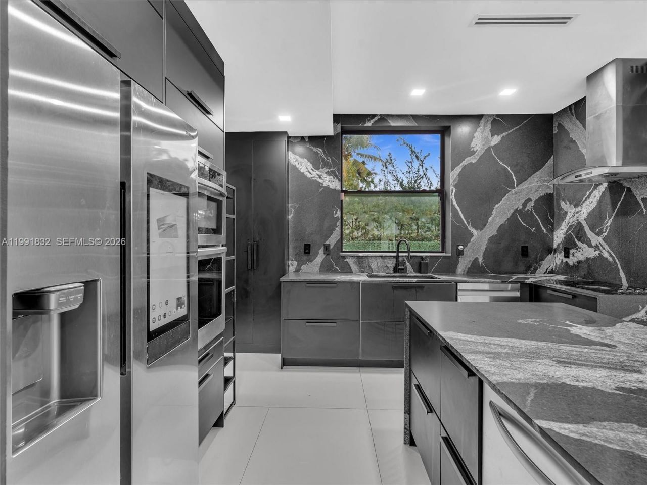 3010 Alton Rd , Miami Beach, FL 33140 Photo