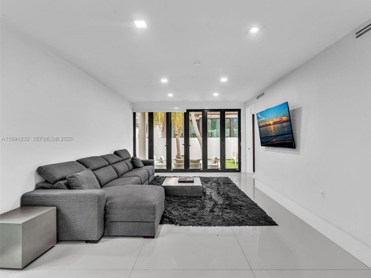 3010 Alton Rd , Miami Beach, FL 33140 Photo