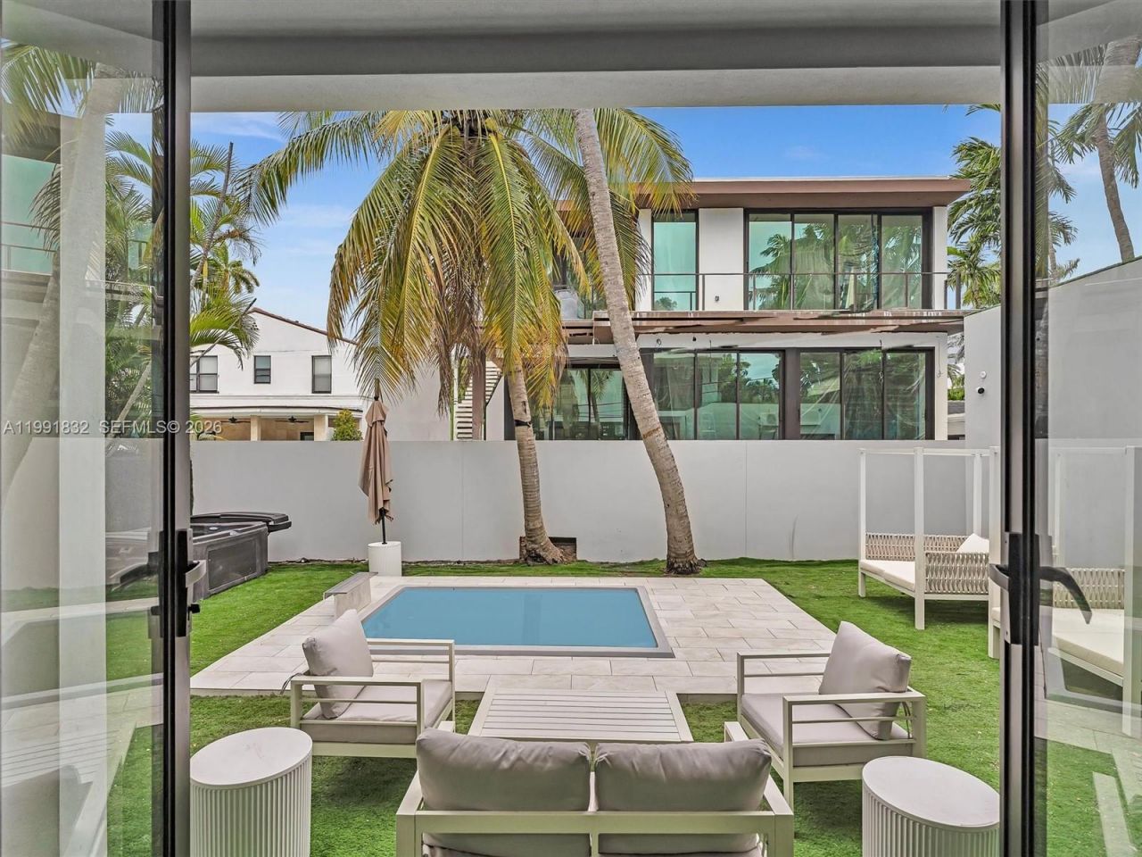 3010 Alton Rd , Miami Beach, FL 33140 Photo