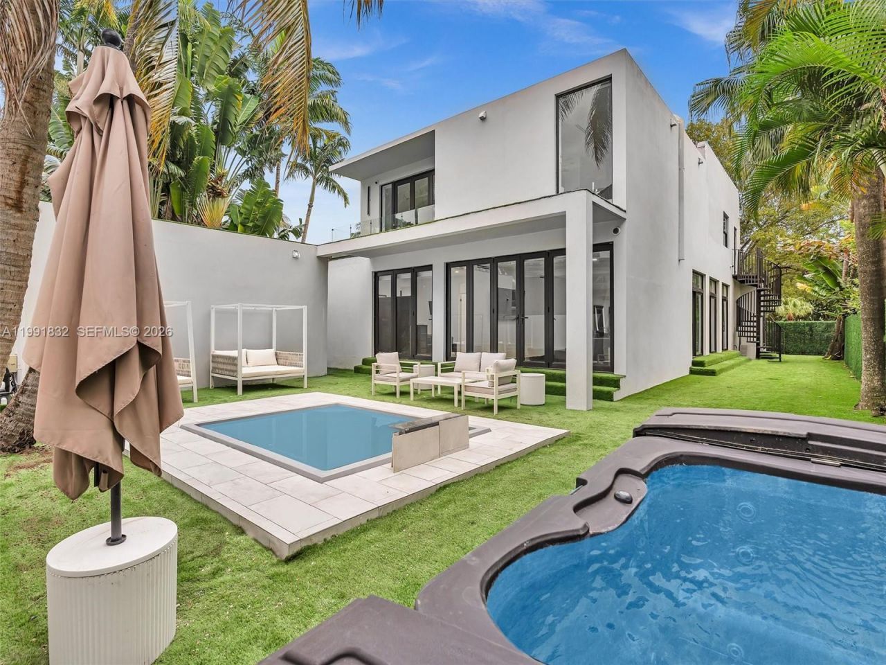 3010 Alton Rd , Miami Beach, FL 33140 Photo