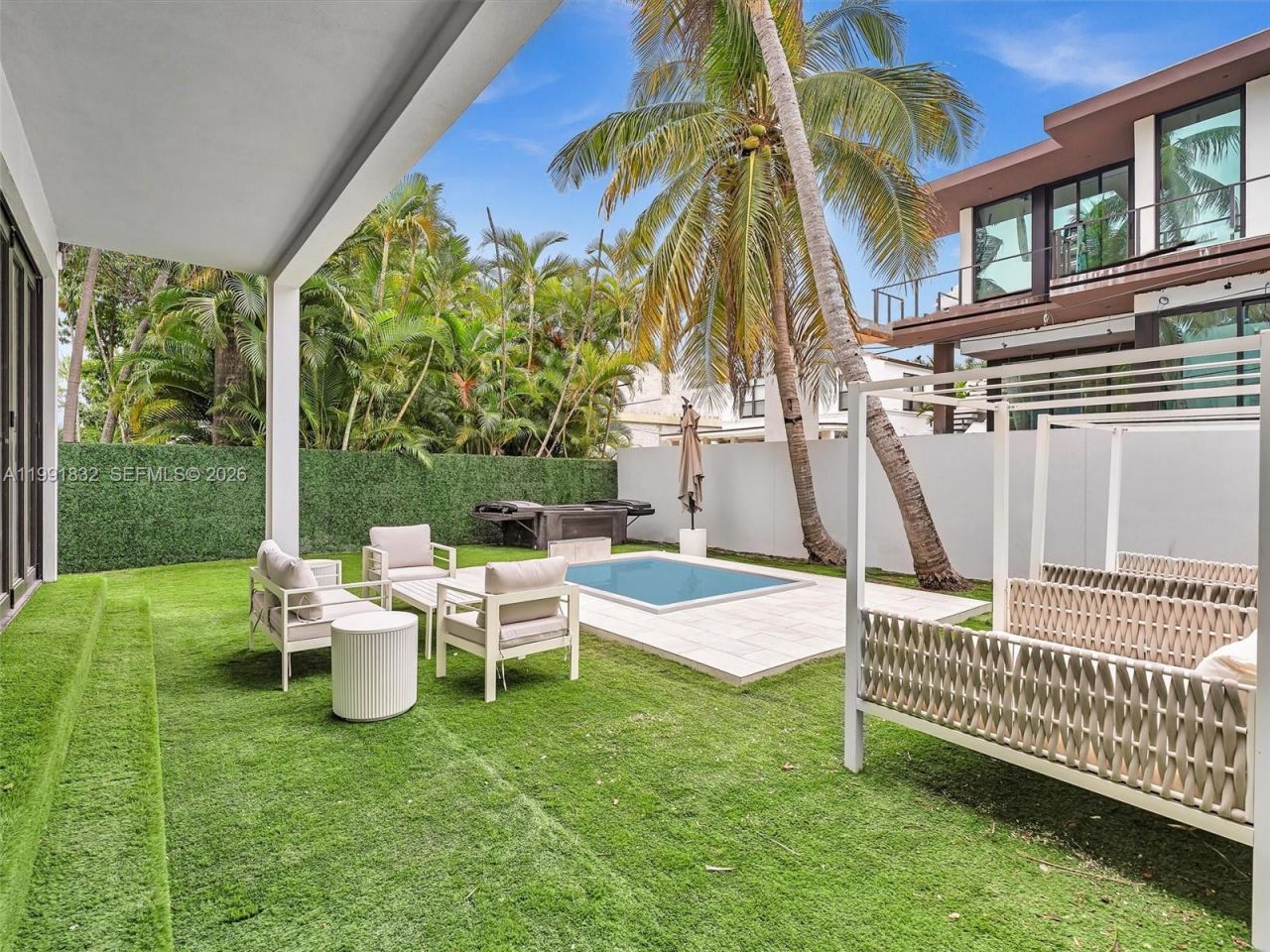 3010 Alton Rd , Miami Beach, FL 33140 Photo