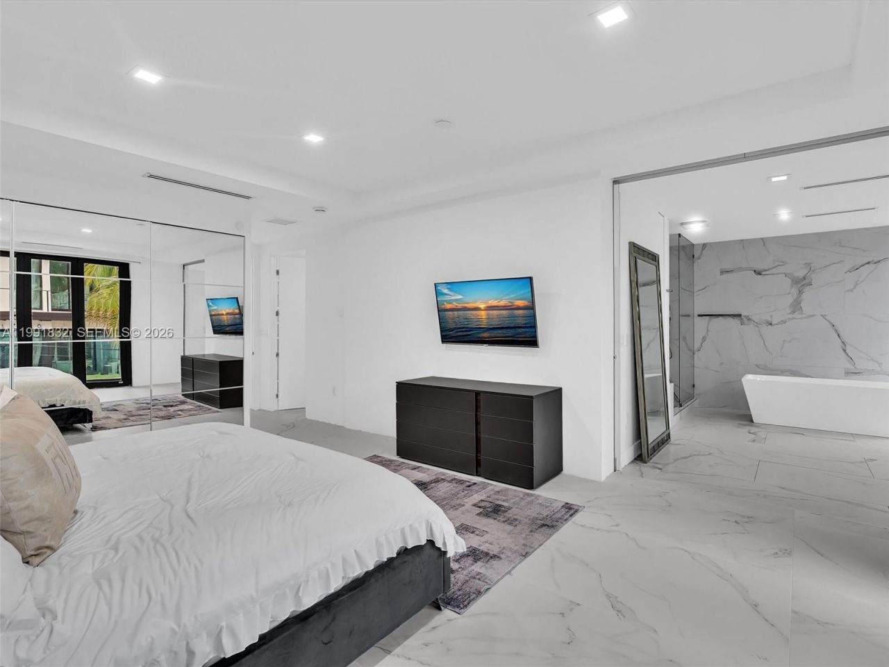 3010 Alton Rd , Miami Beach, FL 33140 Photo