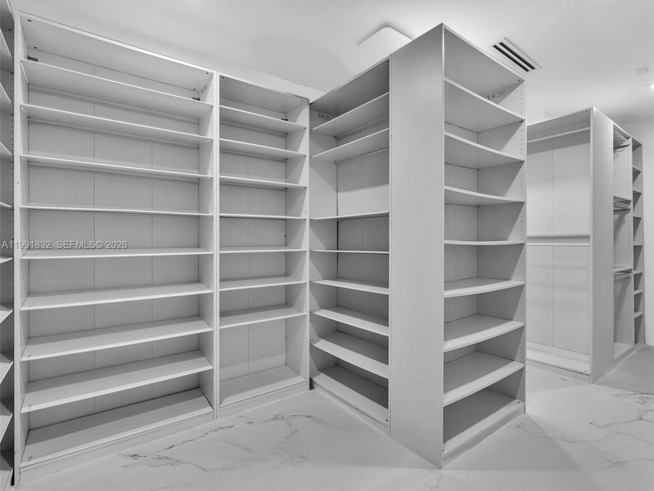 3010 Alton Rd , Miami Beach, FL 33140 Photo