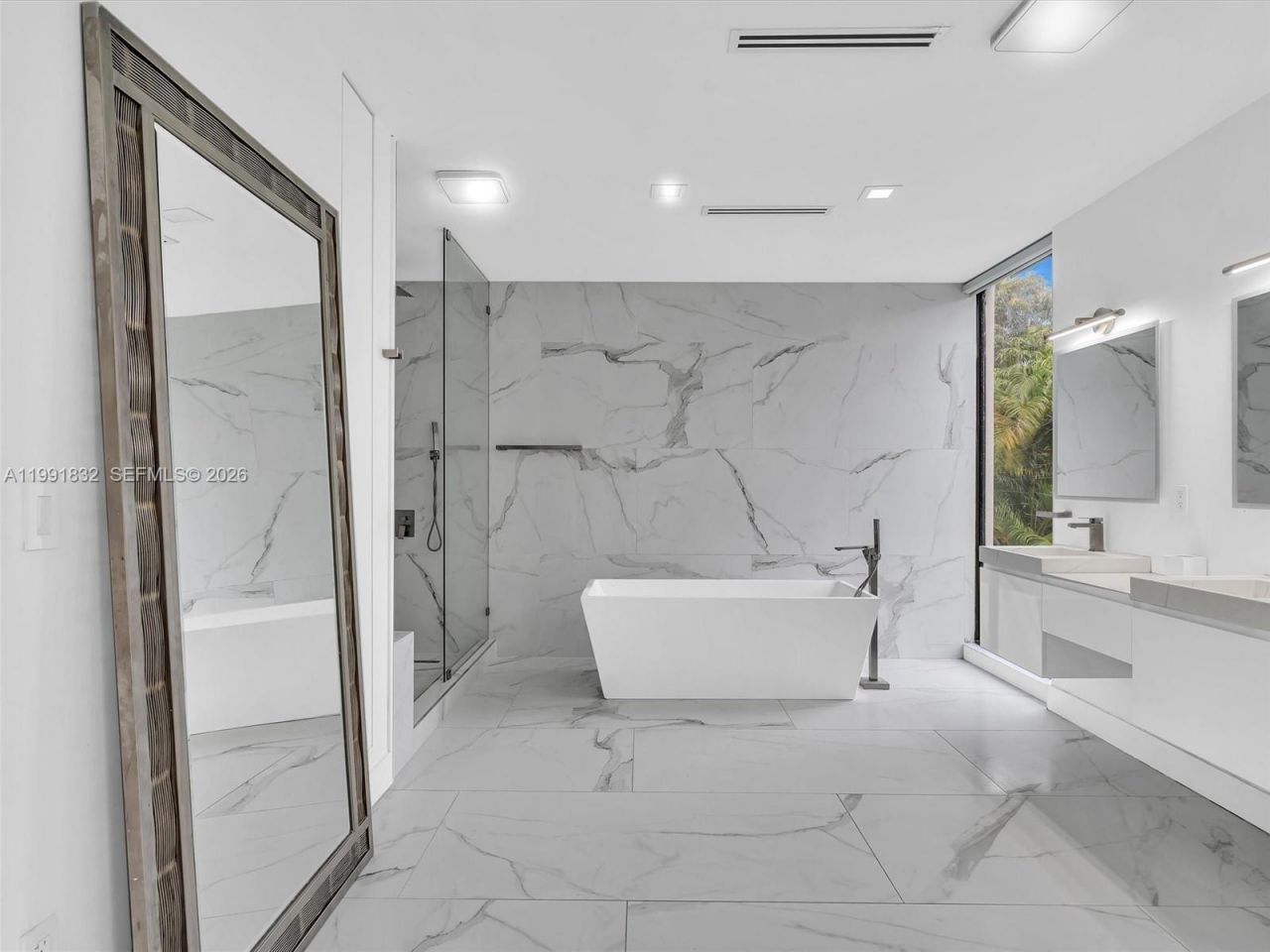 3010 Alton Rd , Miami Beach, FL 33140 Photo