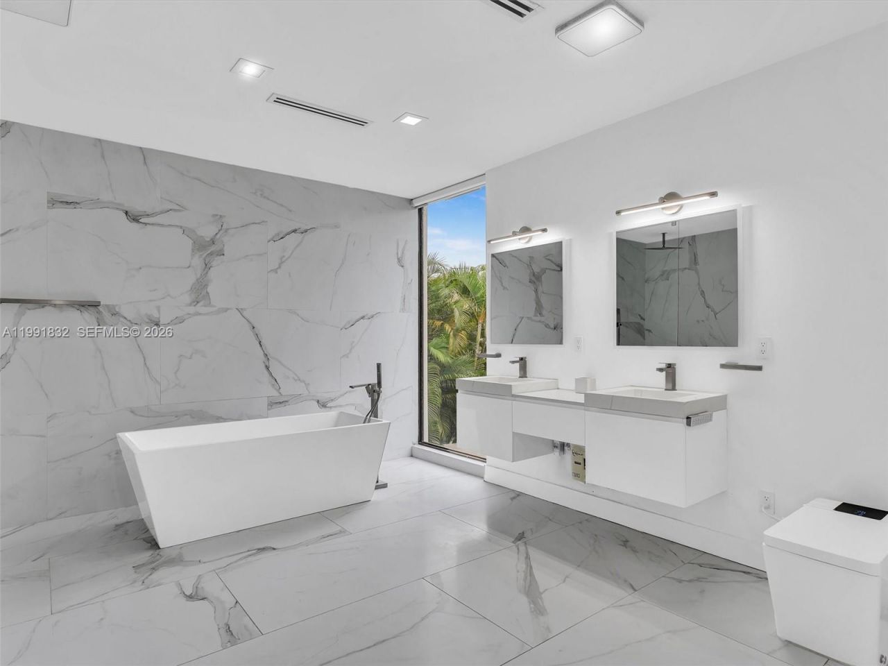 3010 Alton Rd , Miami Beach, FL 33140 Photo