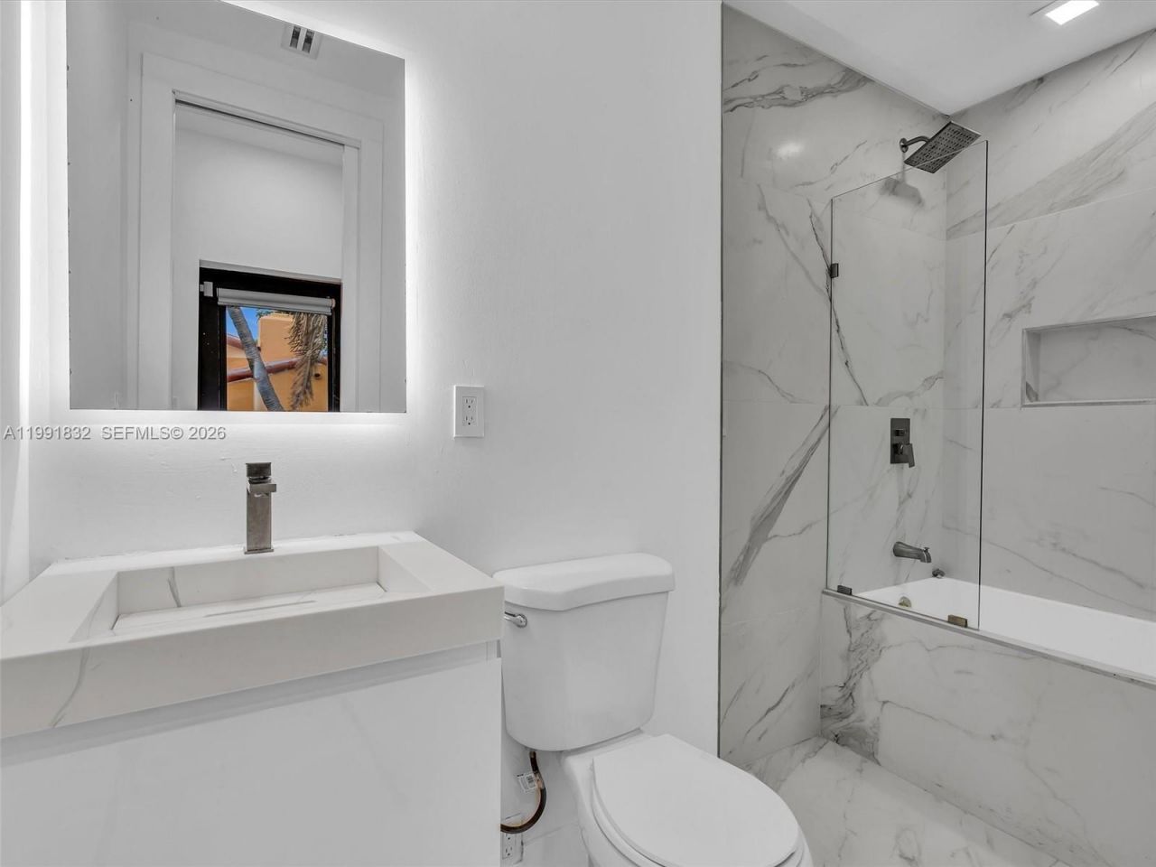 3010 Alton Rd , Miami Beach, FL 33140 Photo